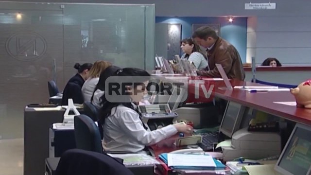 Report TV - Kreditë e këqija, bankat fshijnë nga bilancet 316 mln euro
