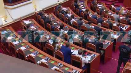 FATMIR MEDIU GRUP PARLAMENTAR ME DEPUTETE BORXH - News, Lajme - Kanali 11