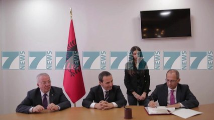 MARREVESHJE PER SHKRIMIN E LIGJEVE ME UNIVERSITETET - News, Lajme - Kanali 11