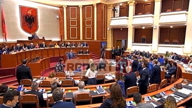 Report TV - VIDEO/Ruçi i pret fjalën, debati që solli përjashtimin e Bashës