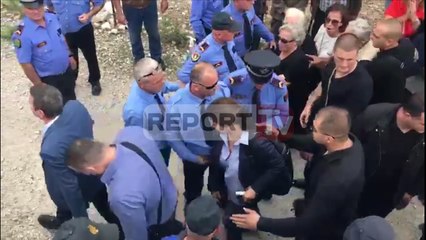 Report TV - Dëgjesë për banesat në Himarë Gjiknuri pritet me protesta