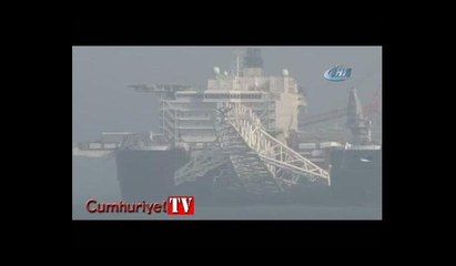 Dünyanın en büyük inşaat gemisi Çanakkale Boğazı'ndan geçti