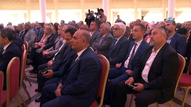 İstanbul Valisi Vasip Şahin muhtarlar ile buluştu