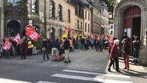 Grève à la SNCF : les cheminots devant la préfecture de Quimper
