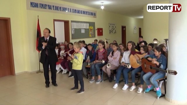Report TV - Rreshen, rikthehet pas 30 vitesh banda frymore e qytetit