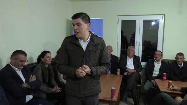 Ramadan Hoti takohet me banorët e fshatit Molliq - Lajme
