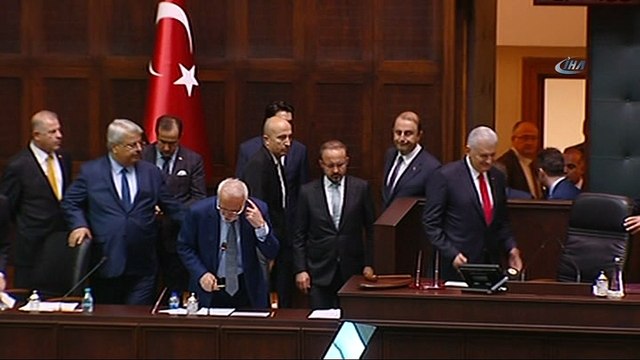 Başbakan Yıldırım: “AK Parti olarak kapalı grup toplantısında ittifakla aldığımız kararla, Türkiye sevdalısı, mazlumların hamisi Recep Tayyip Erdoğan’ı, AK Parti grubunun ittifakı ile Türkiye’nin lideri, cumhurbaşkanı adayı