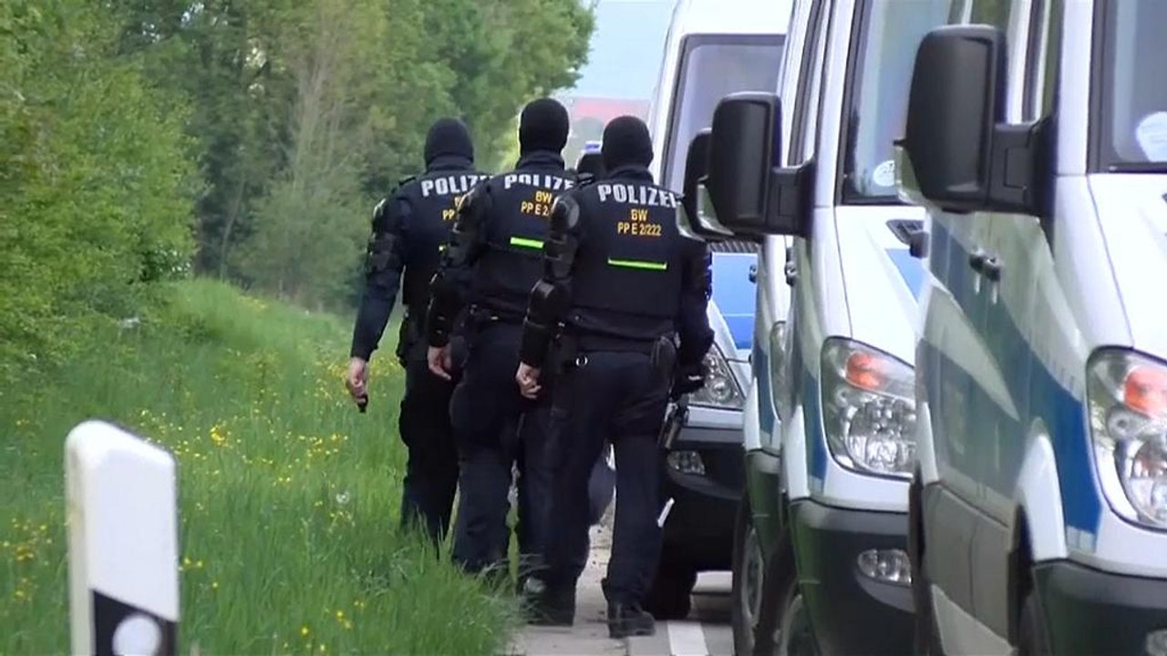 Polizeieinsatz nach gescheiterter Abschiebung in Flüchtlingsheim