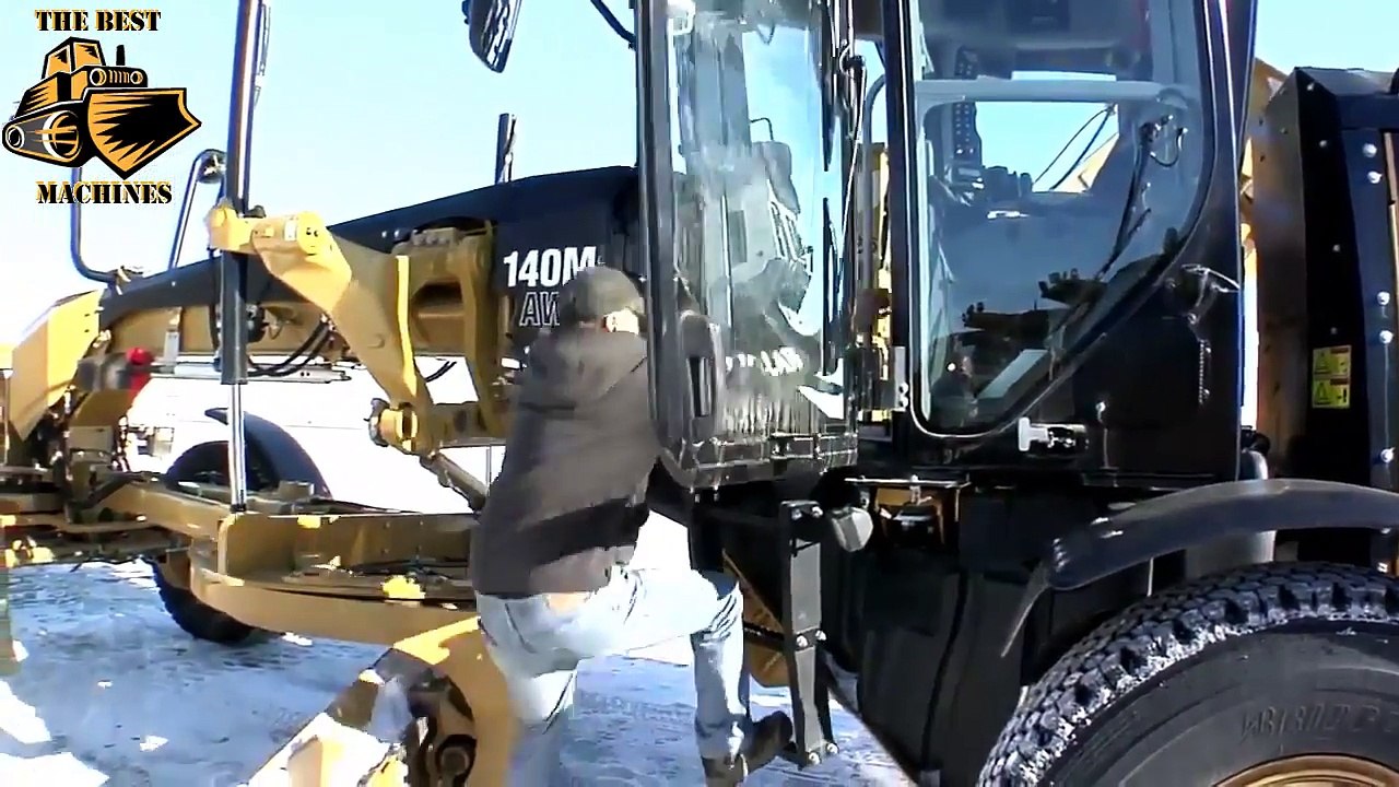 CAT vs VOLVO