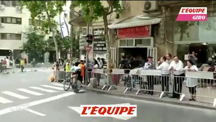 La chute de Froome lors de sa reconnaissance du CLM inaugural du Giro - Giro 2018 - 1ere étape