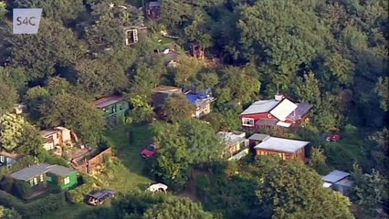 Dros Gymru S01E01 with Emyr Lewis from Abertawe | Full Episode on S4C ALBA Cartoons (2018)