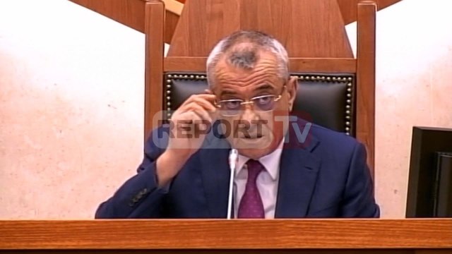 Report TV - Noka s’del nga salla, Ruçi shtyn seancën për nesër