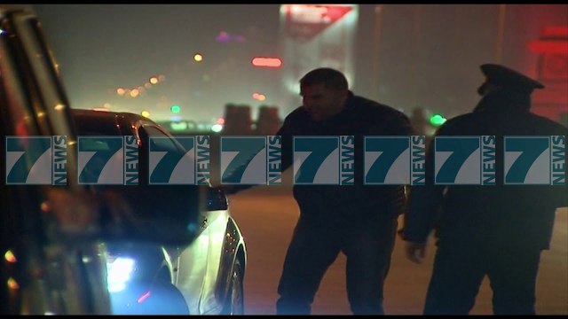 PRANGOSEN TRE TE RINJ QE VIDHNIN NE TIRANE MAKINA LUKSO - News, Lajme - Kanali 10