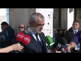 Ora News -  Homazhe për ish-ministrin Dritan Prifti