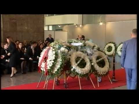 Ora News - Presidenti i Rtv Ora News, Ylli Ndroqi homazhe per Dritan Priftin