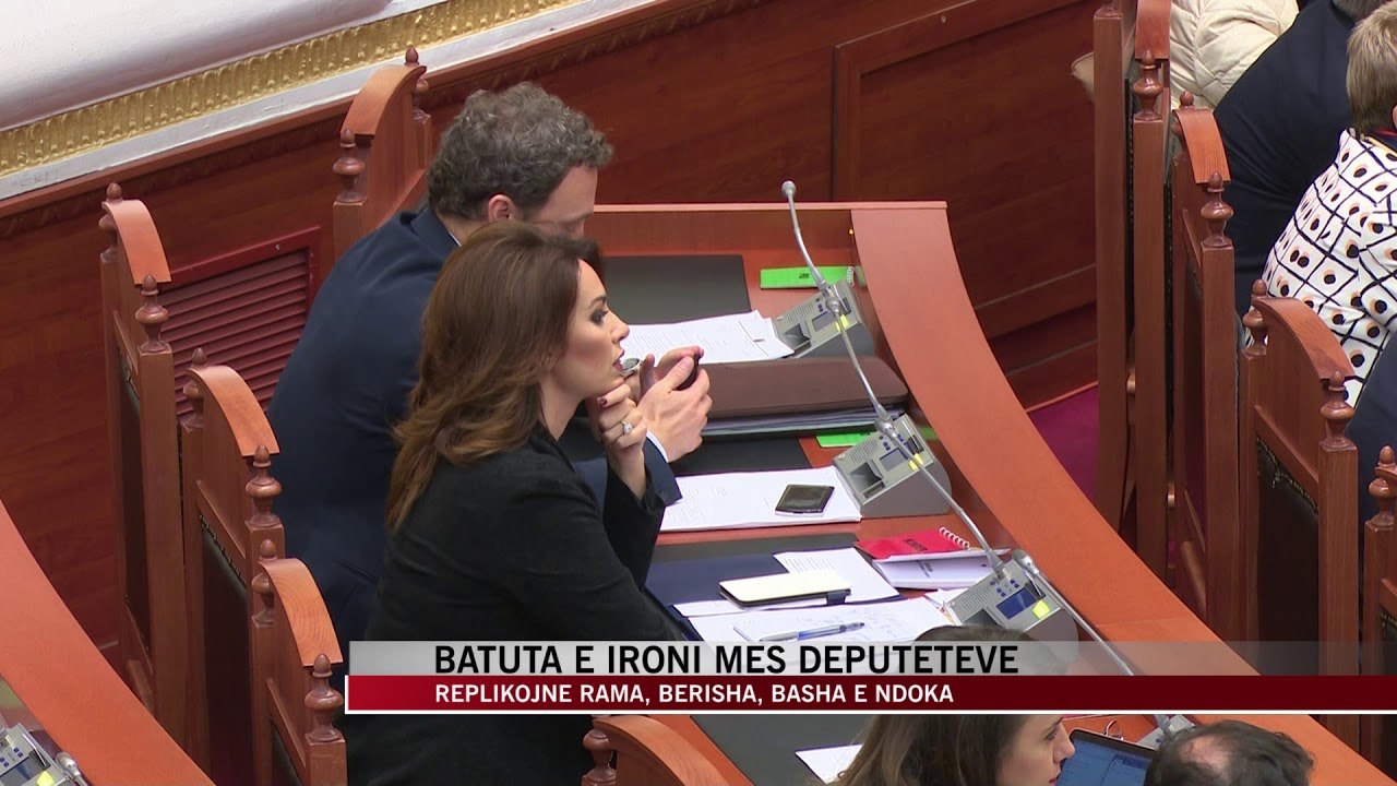 Parlament, batuta e ironi mes deputetëve - News, Lajme - Vizion Plus