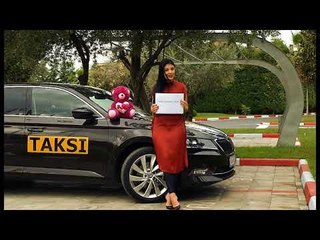 Ora News – Moderatorja: Nuk na plas për reformën në drejtësi, si t’ia bëjmë silikonit?