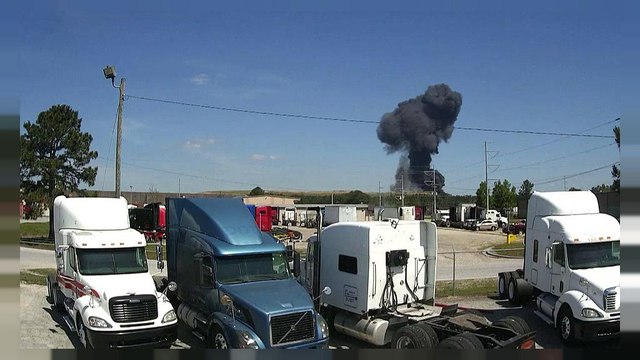 بالفيديو: شاهد لحظة تحطم طائرة عسكرية امريكية