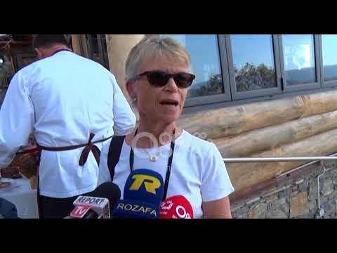 Ora News – “Pushtohet” Lezha, mbërrin kroçera me turistë nga Anglia