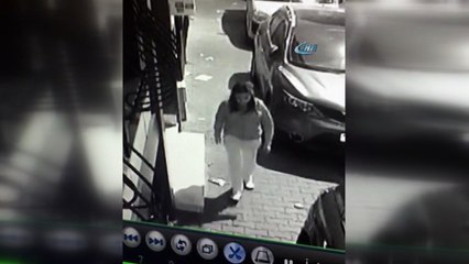 Esenler’de çocuğunu çöpe bırakan anne kamerada