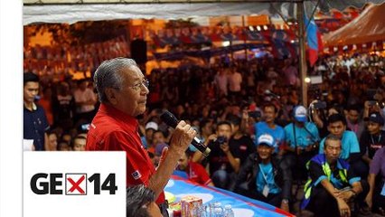 Dr M slips up, mistakenly tells people to support BN