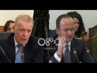 Ora News - Pollo: Rrugaç! Bushati: Kërko ndjesë, Sali kuq s’bëhesh dot!