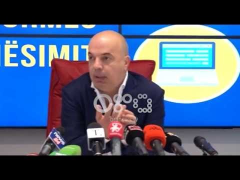 Lirohen nga detyra 11 drejtorë - Çela: OSHEE nuk do të kërkojë rritje çmimi të energjisë elektrike