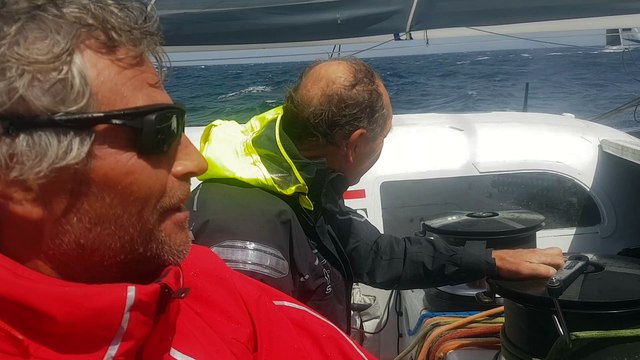 Rencontre insolite à bord d'IDEC SPORT - 3-05-2018