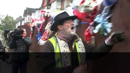 Hither Green burglar's funeral proceeds as mourner arrested