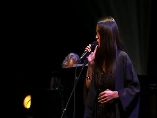 Pourquoi cette pluie Khalida chante Idir