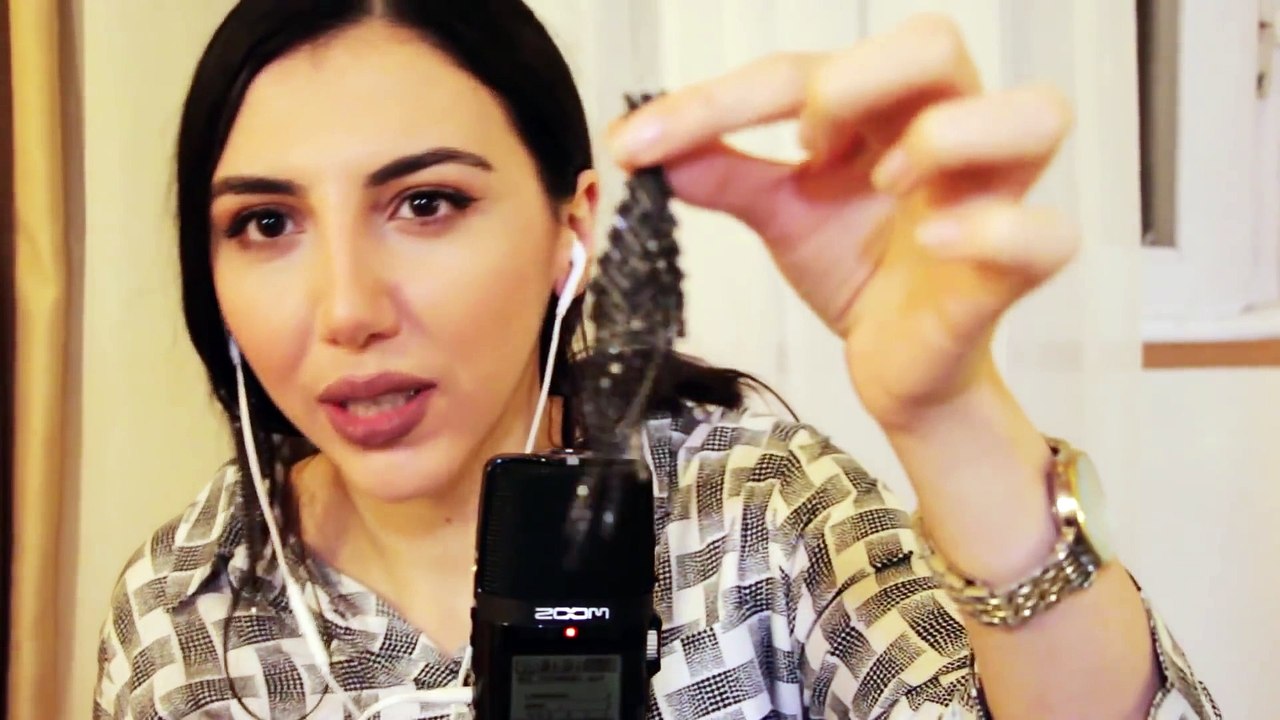 ASMR Whispering Ear to Ear Français ❤️ French - ENG SUB