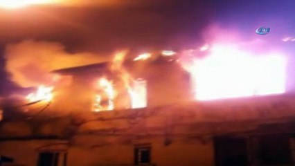 Şişli’de gecekondu alev alev yandı