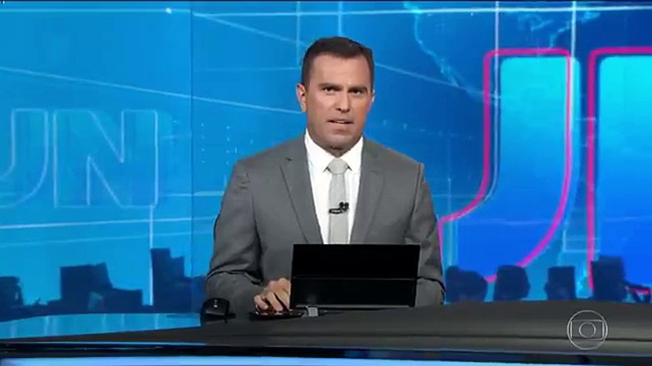 Jornal Nacional 03/05/2018 - Curto-circuito no 5º andar provocou incêndio em prédio de SP, diz polícia