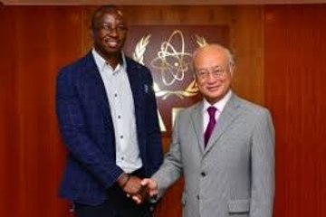 Feel Good Season 1 Episode 1 (HD) - Online Stream