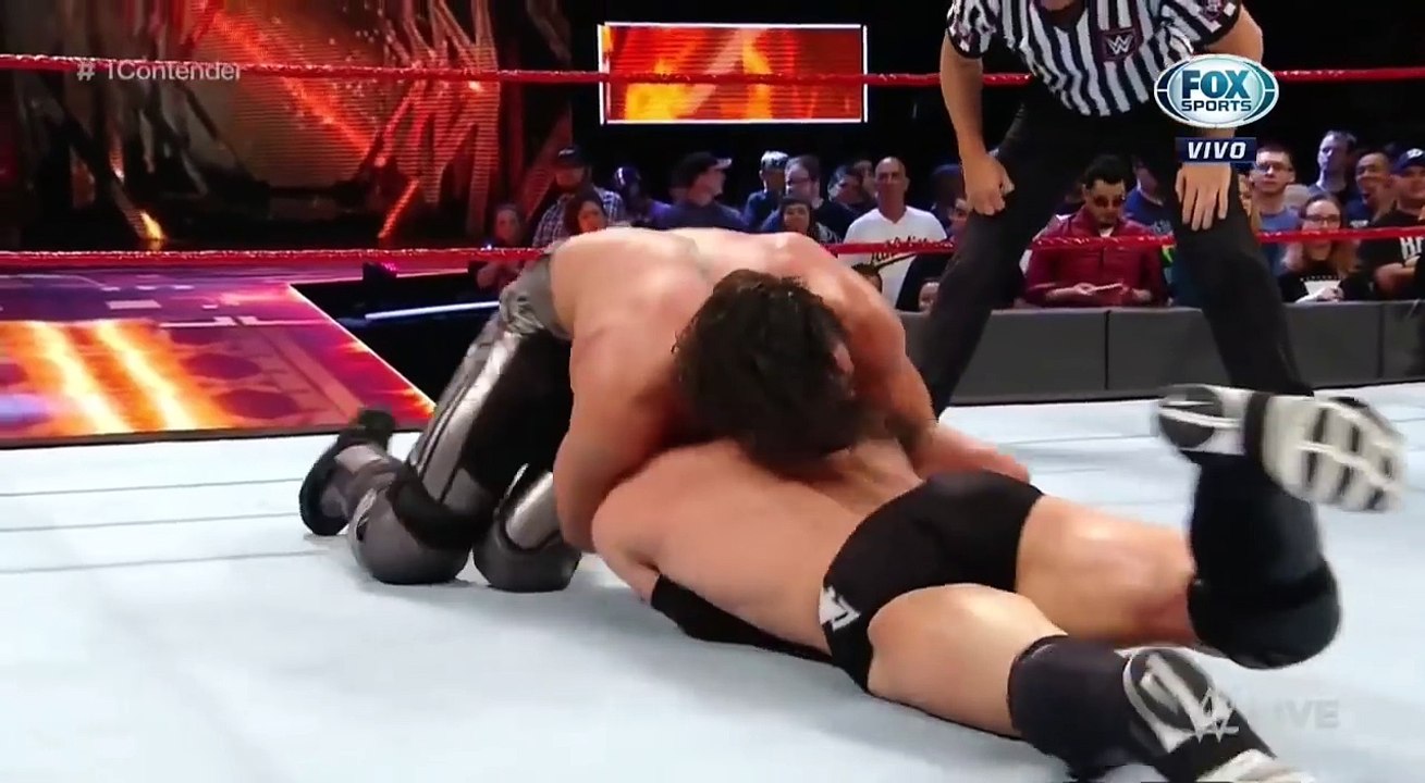 FINN BALOR VS SETH ROLLINS VS THE MIZ EN ESPAÑOL WWE RAW 1/5/17 EN ESPAÑOL