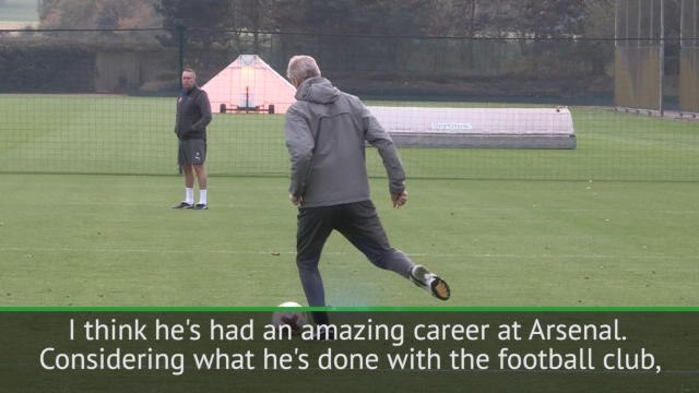 I hope Wenger continues in football - Senderos