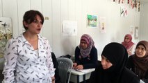Suriyeli kadınlar çocuklarıyla Türkçe okuma yazma seferberliğine katıldı - HATAY