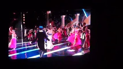 John-Travolta And Priyanka Chopra Dancing On Hindi Songs