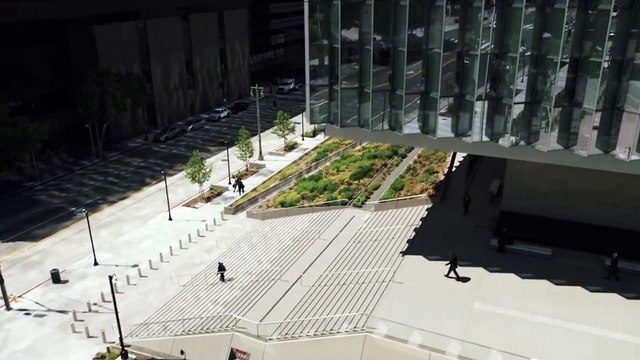 Hemsworth y Pataky vuelven juntos al cine con '12 Valientes'