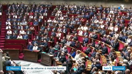 Macron : un an de réforme à marche forcée