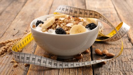 10 astuces pour se sentir plus mince le matin