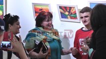 Report TV - Fiton te drejtat piktori 19 vjeçar autik, hyn në Liceun Artistik