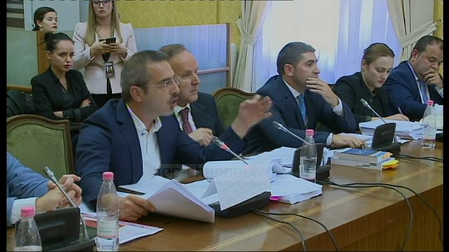 Prokurorët shmangin pyetjet e Tahirit - Top Channel Albania - News - Lajme