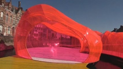 Arte y arquitectura inundan Brujas para reflexionar sobre la "ciudad líquida"