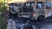 Report TV - Sarandë, zjarr në një servis digjen tre automjete