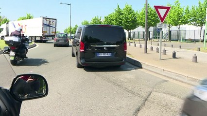 Neymar de regreso en París, dos meses después de su lesión