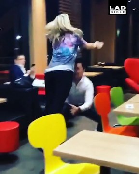 Quand tes amis ont décidé de te briser la nuque