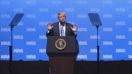 Trump refuerza respaldo a "verdaderos patriotas" de la Asociación del Rifle