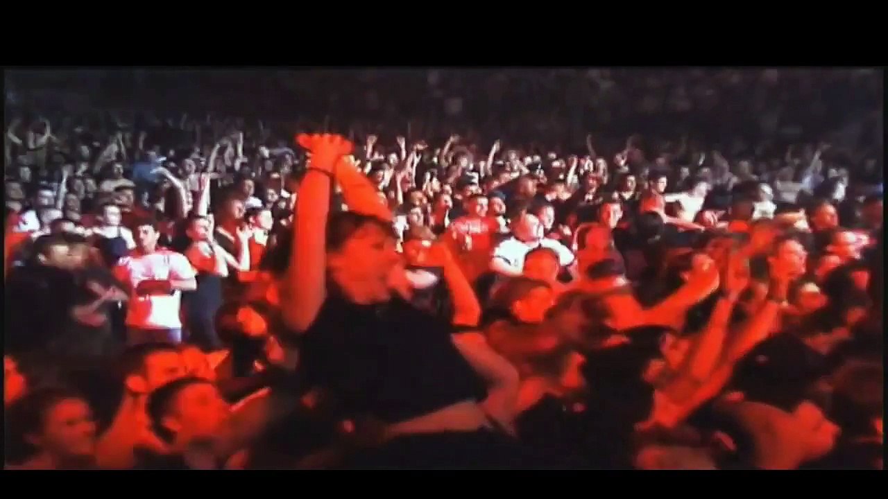 Marilyn Manson ft. NIN - The Beautiful People [Live in Madison Square Garden 2000] (HD)