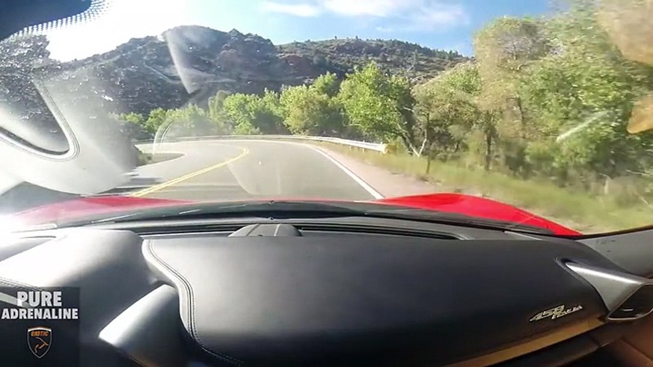 Il détruit sa Ferrari toute neuve après une heure de conduite